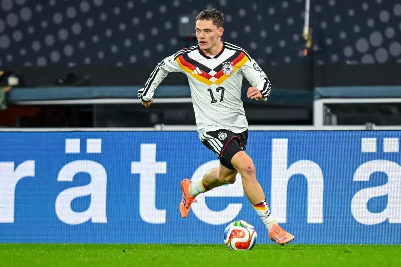 Maillots, crampons : les 6 bons plans de Footcenter pour Noël