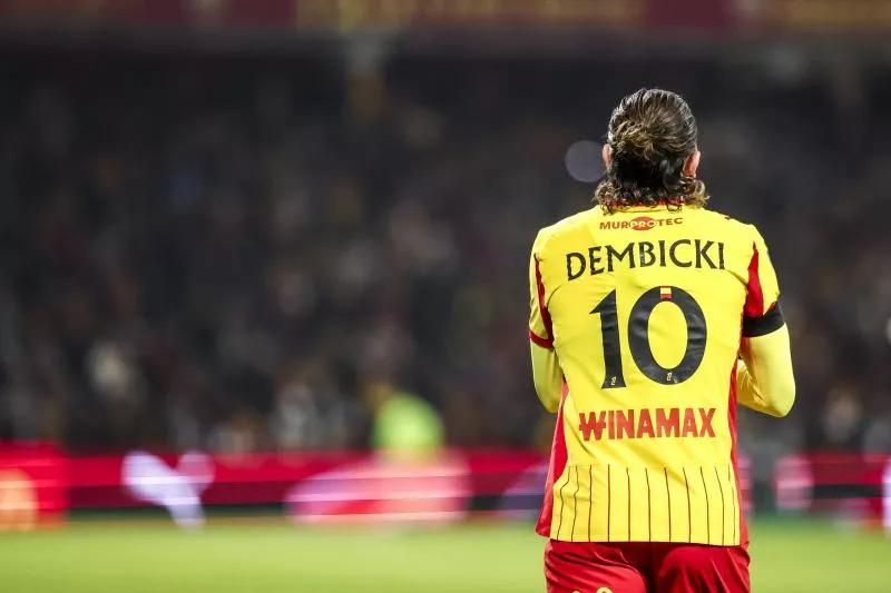 Quand le RC Lens floque ses maillots en hommage à ses légendes