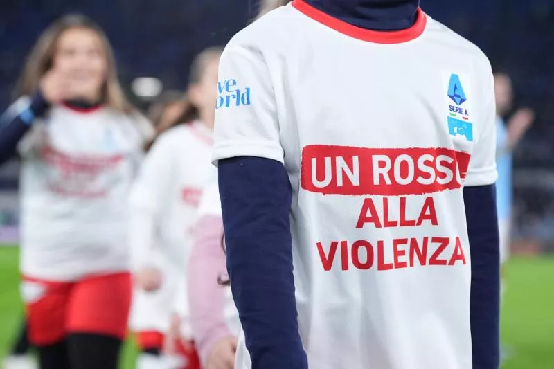 Les clubs de Serie A floquent leurs maillots pour sensibiliser contre les violences faites aux femmes