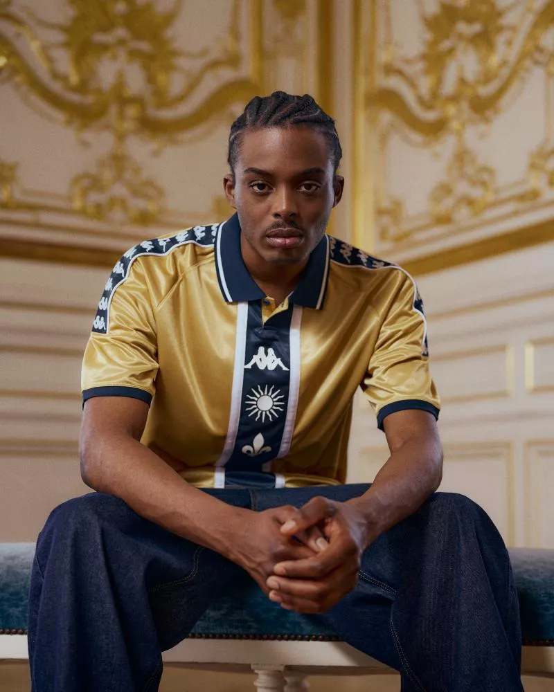 Le FC Versailles sort deux nouveaux maillots avec Kappa