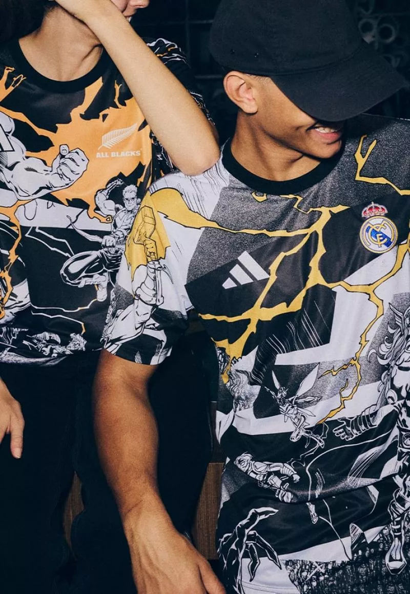 Le Real Madrid dégaine un maillot en collab' avec Marvel et les All Blacks