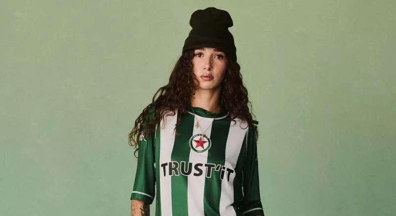 Le Red Star sort un maillot Kappa Kombat