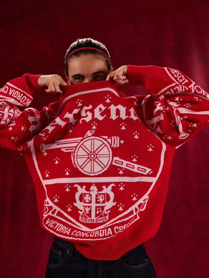Arsenal dégaine une collection de vêtements pour Noël