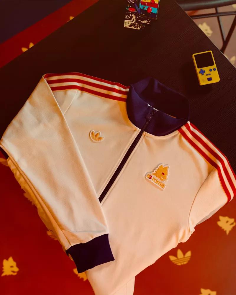 L'AS Roma lance une nouvelle collection à l'accent vintage avec adidas