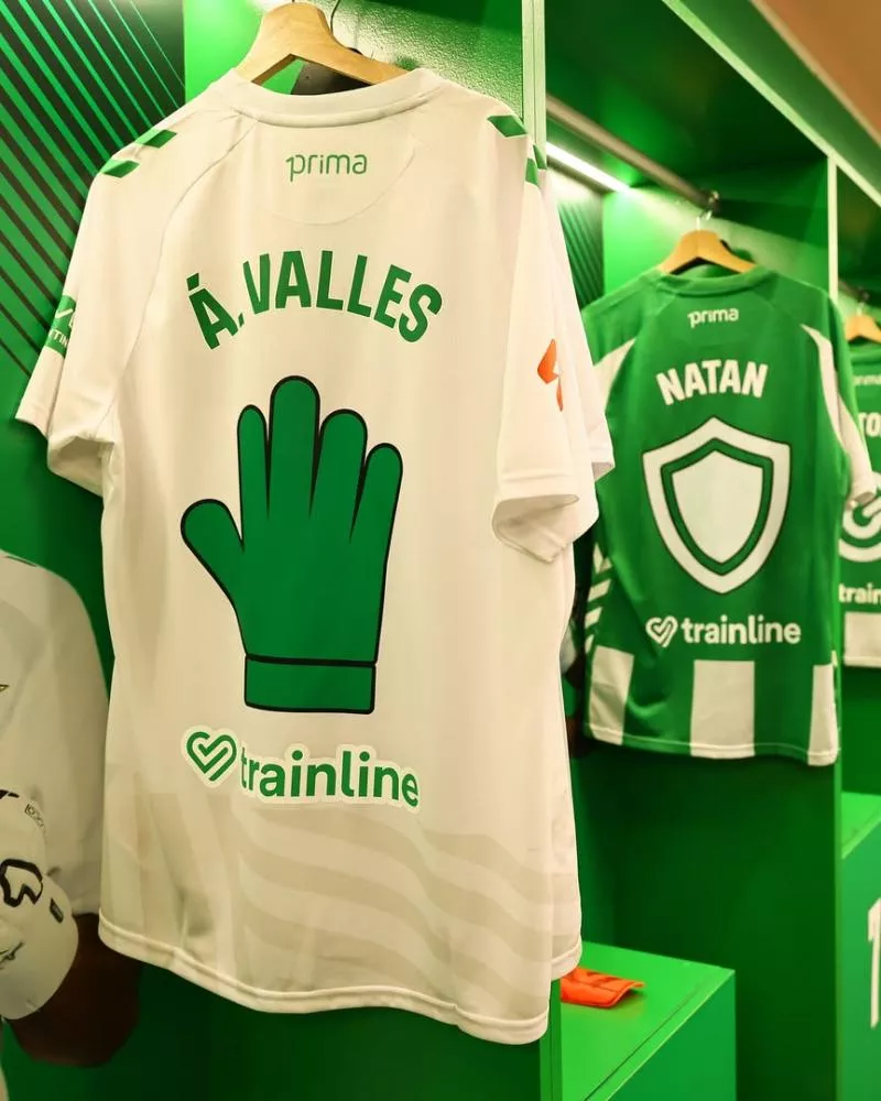 Le Real Bétis dévoile un maillot floqué de pictogrammes pour les personnes en situation de handicap