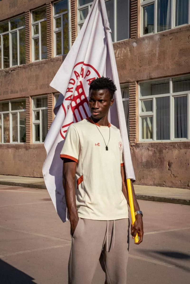 Un shooting maillots très cool en D2 arménienne