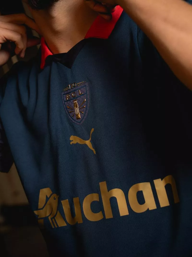 Le RC Lens dévoile son maillot spécial pour la Sainte-Barbe 2025