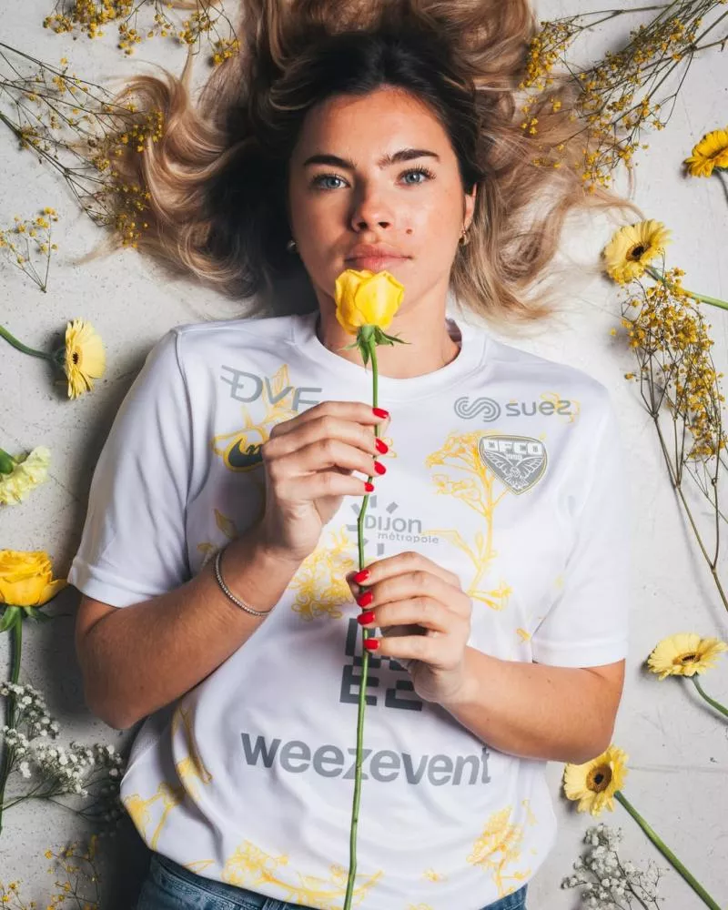 Le Dijon FC dévoile un maillot third "moutarde" en hommage à son patrimoine culinaire