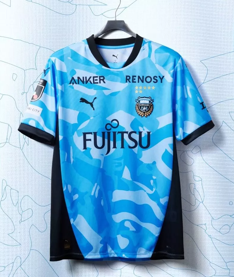 Les clubs japonais dévoilent leurs nouveaux maillots pour 2026
