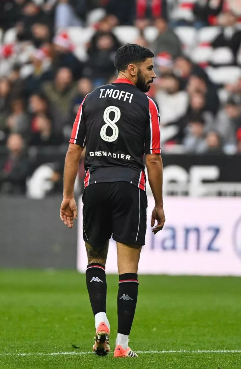 Le flocage de l'OGC Nice en soutien à Terem Moffi et Jérémie Boga