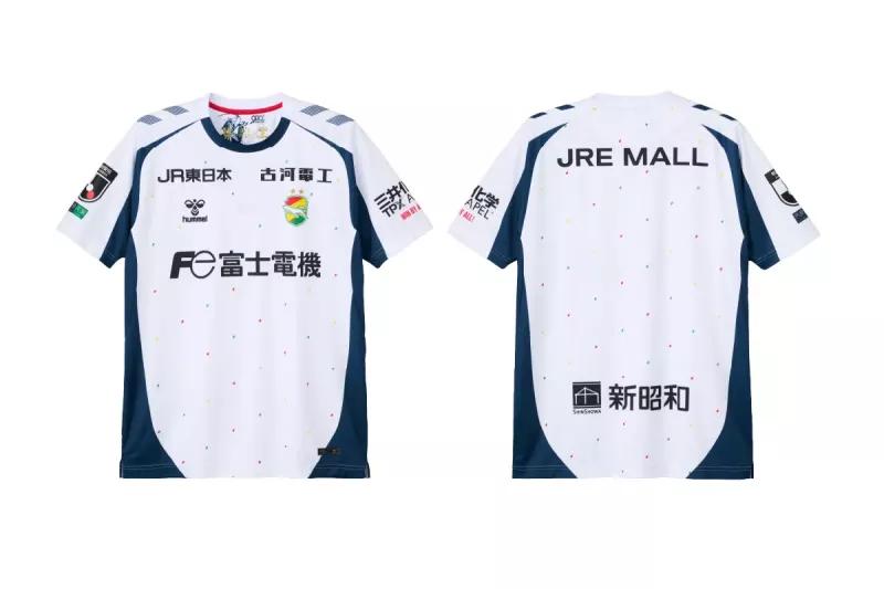 Les clubs japonais dévoilent leurs nouveaux maillots pour 2026