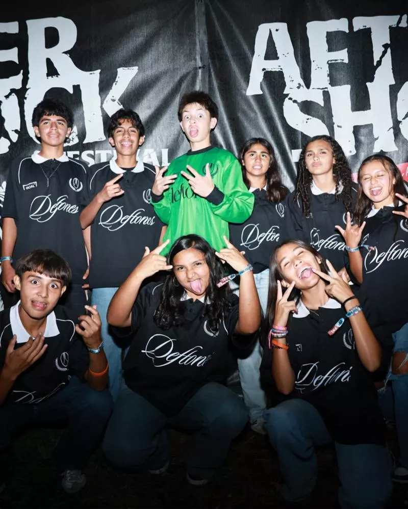 Quand le groupe de metal Deftones sort ses propres maillots de foot