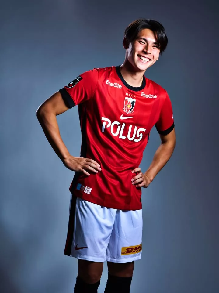 Les clubs japonais dévoilent leurs nouveaux maillots pour 2026