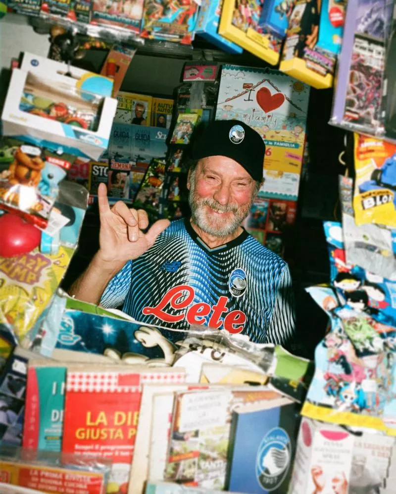 L’Atalanta et New Balance dévoilent un maillot de Noël complètement fou