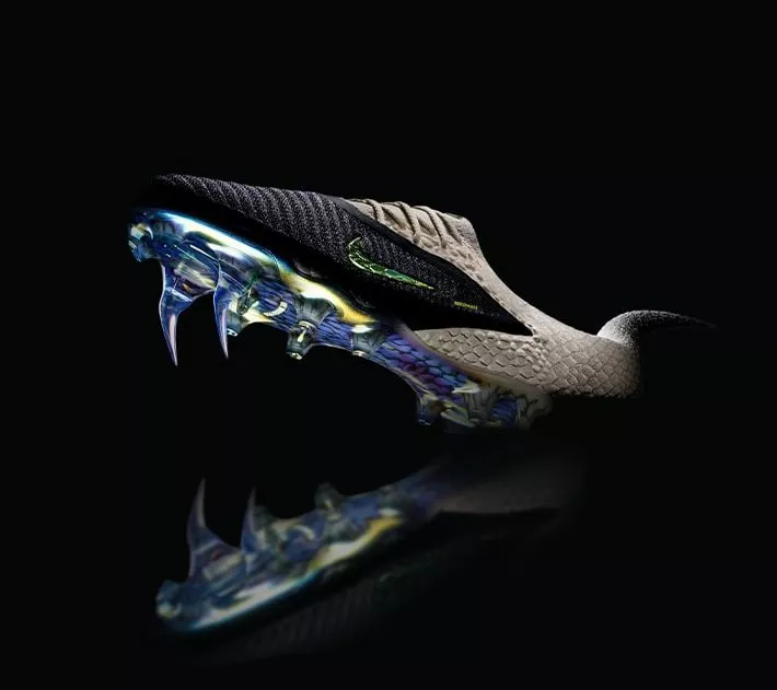 Nike dévoile une Phantom 6 « Black Mamba » en collaboration avec la marque de Kobe Bryant