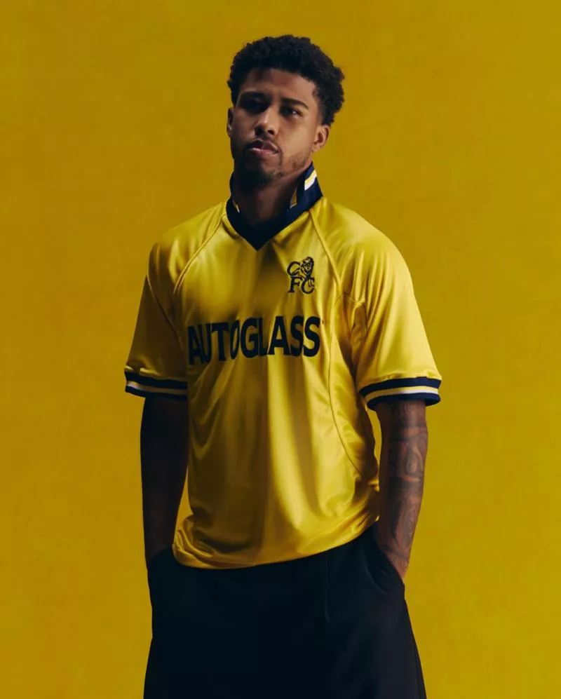 Chelsea dévoile une collection rétro inspirée de sa saison 1999