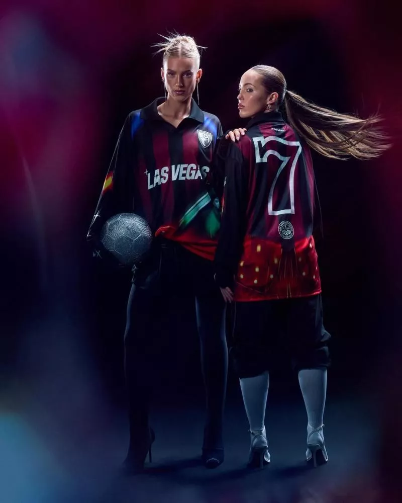 Bournemouth dévoile un maillot fluorescent complètement fou avec la ville de Las Vegas