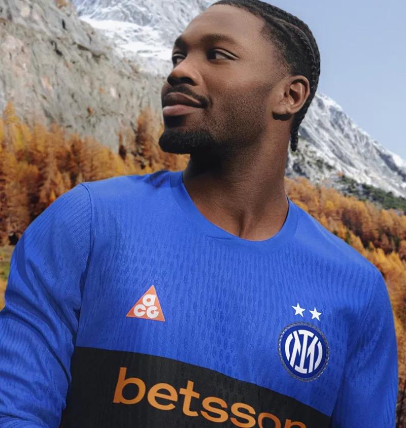 L'Inter Milan dévoile son nouveau maillot fourth pour la saison 2025-2026