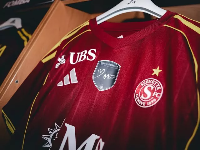 Le patch de deux clubs suisses en hommage aux victimes de Crans-Montana
