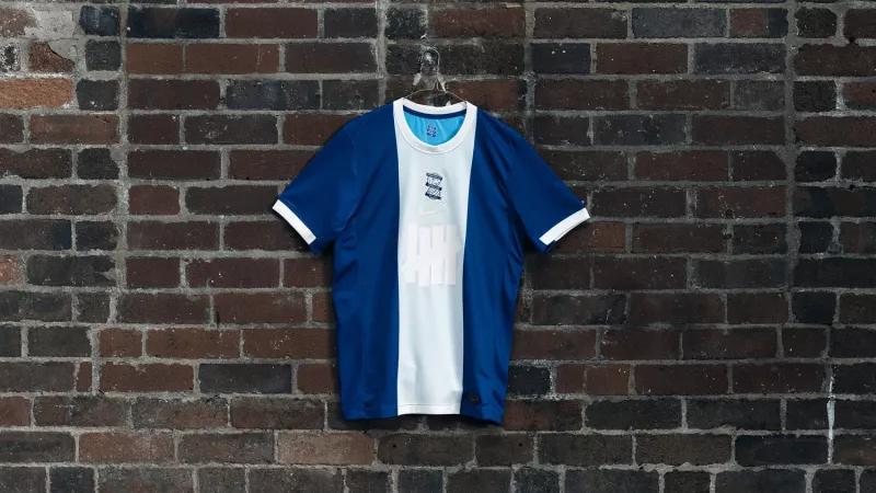 Birmingham City s&rsquo;offre un maillot collector pour son 150e anniversaire