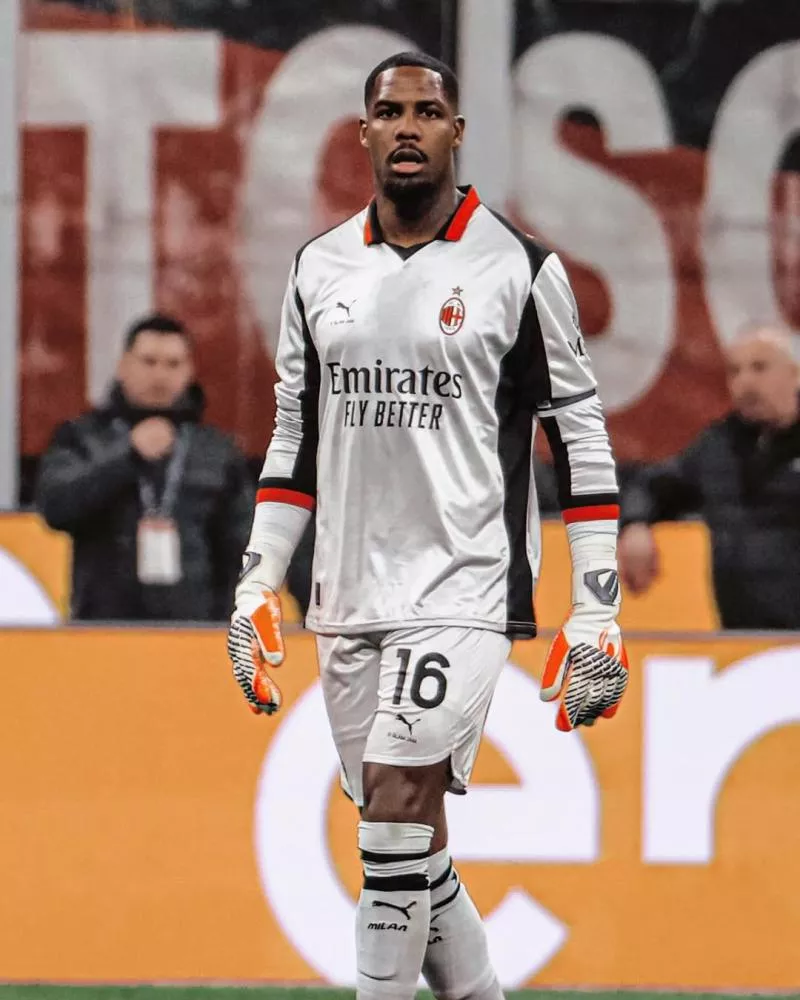 L'AC Milan dévoile son quatrième maillot de 2025-2026