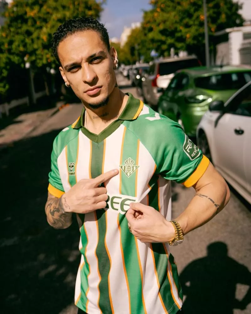 Le Real Betis lance un maillot fabriqué à partir d'oranges