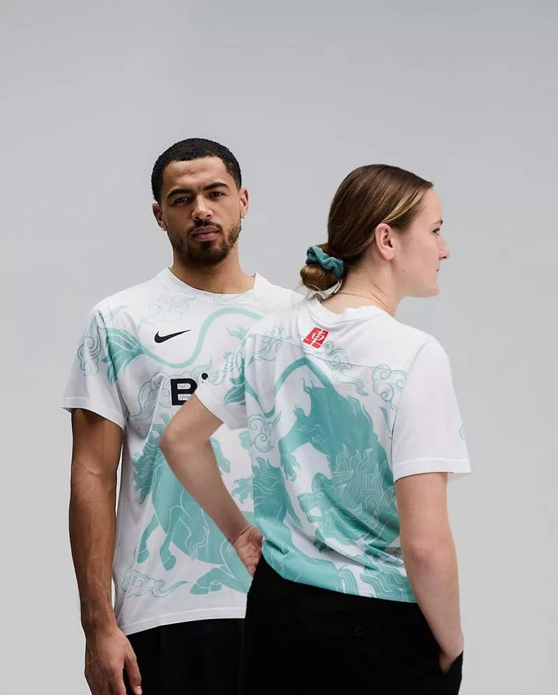 Chelsea célèbre le Nouvel An chinois avec un maillot d'avant-match