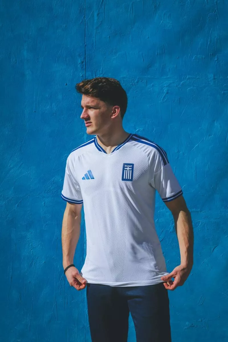 La Grèce dégaine un nouveau maillot domicile avec adidas
