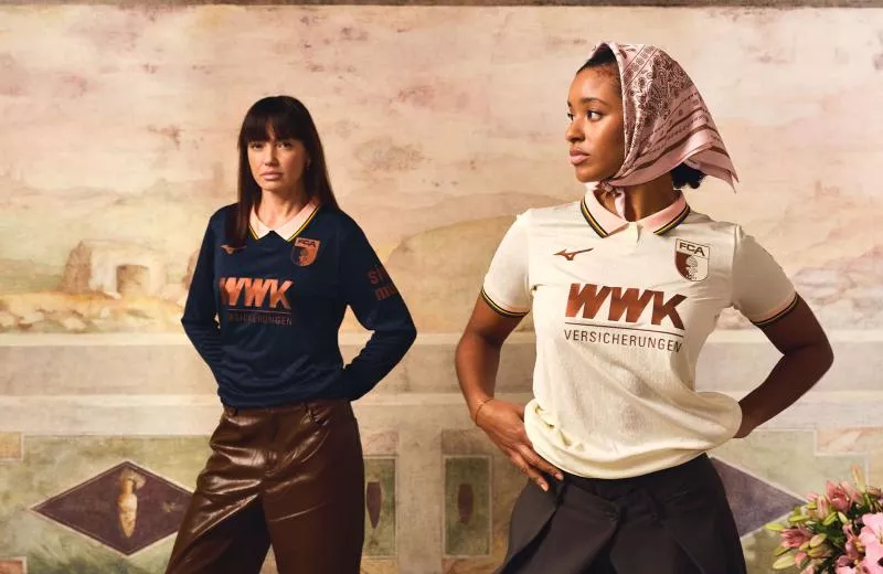 Le FC Augsbourg signe un des plus beaux maillots de cette saison avec Mizuno