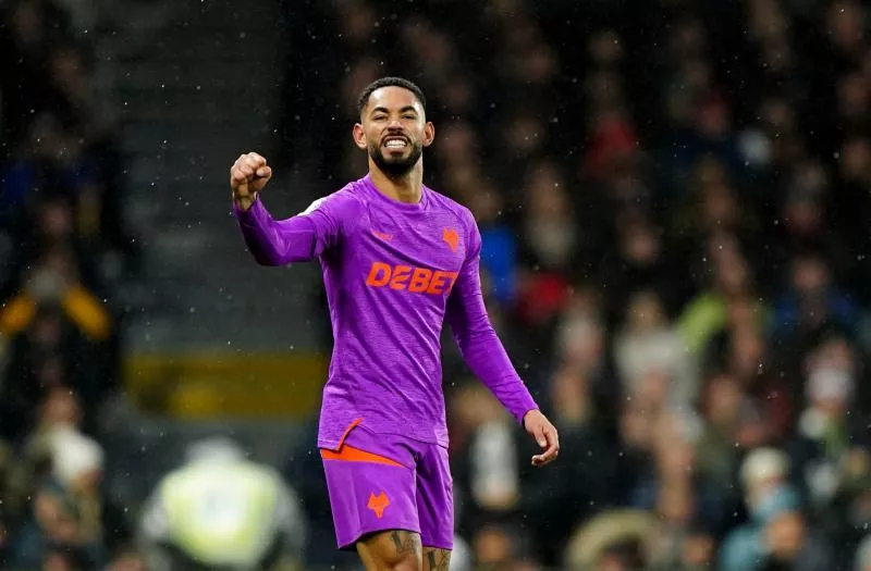 Quand les clubs anglais passent aux écussons minimalistes