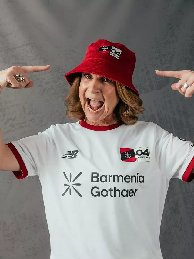 Le Bayer Leverkusen dévoile un maillot fourth en hommage à ses supporters