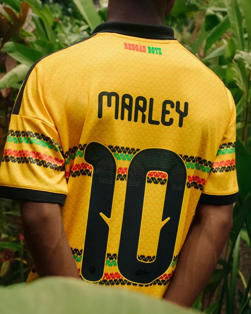 La Jamaïque dévoile ses nouveaux maillots en lien avec Bob Marley.