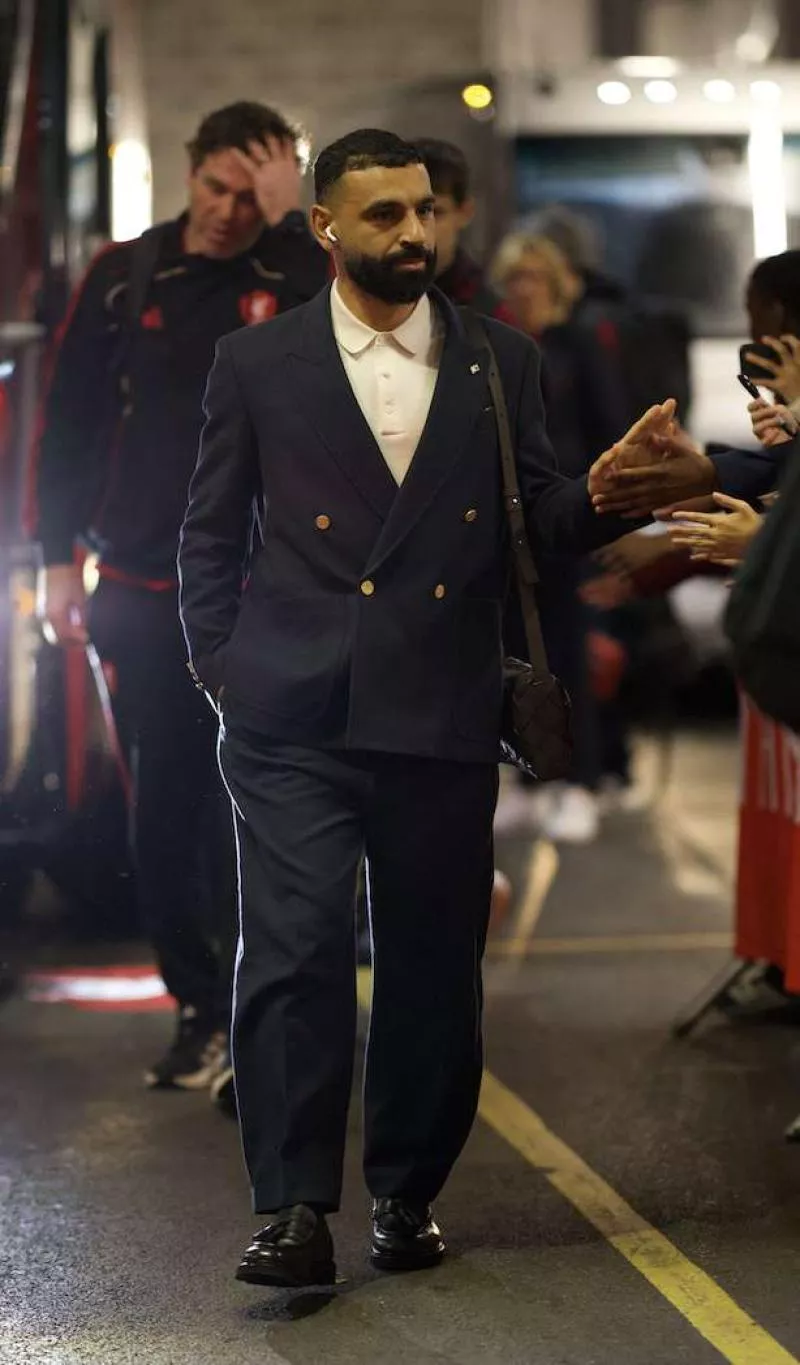 Les joueurs de Liverpool dégainent leur nouvelle garde-robe signée Tommy Hilfiger