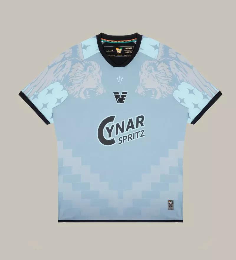 Le Venezia FC sort une nouvelle édition de son maillot fourth