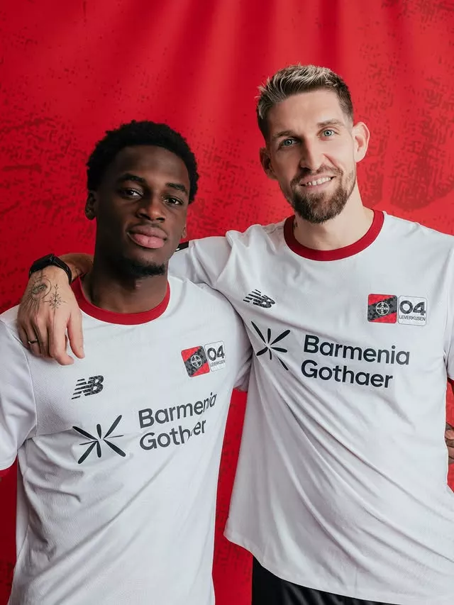 Le Bayer Leverkusen dévoile un maillot fourth en hommage à ses supporters