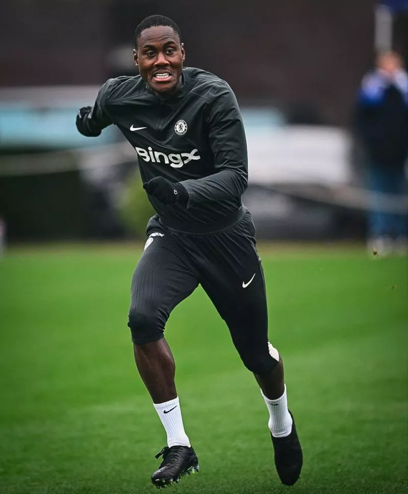 Reebok fait son grand retour sur le marché des crampons avec Dušan Vlahovic