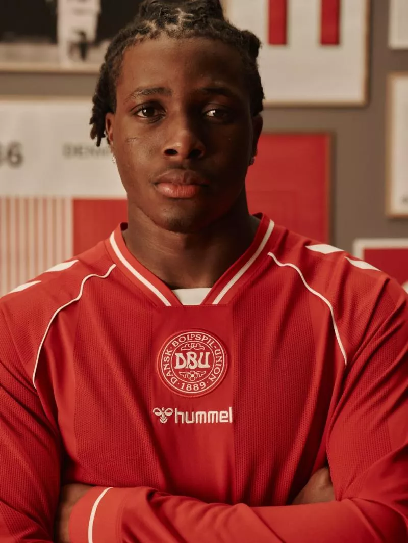 Le nouveau maillot domicile du Danemark est une pépite