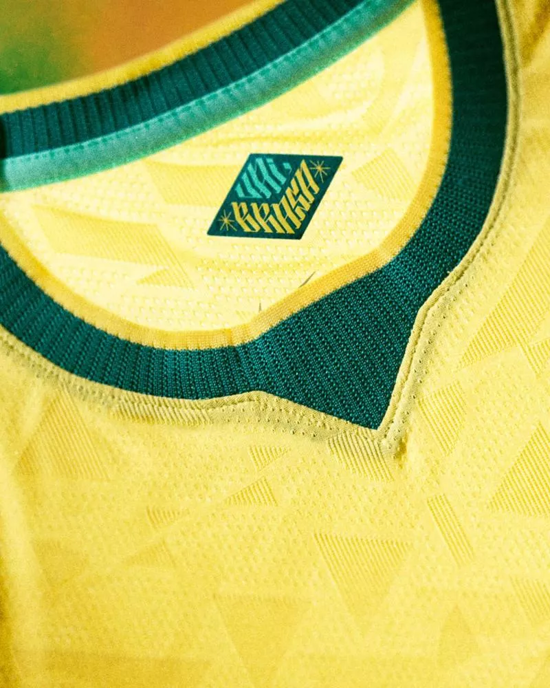 "Vai Brasa" : le détail qui fait polémique sur le dernier maillot du Brésil