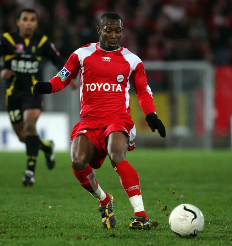 Mody TRAORE - 09.12.2006 - Valenciennes / Sochaux - 17eme Journee de Ligue 1 Photo : Dave Winter / Icon Sport - Photo by Icon Sport