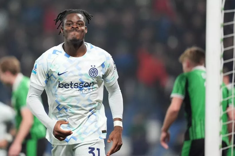 Inter Milan's Yann Bisseck celebrates after scoring 0-1 during the Serie A soccer match between Sassuolo and Inter at the Mapei Stadium in Reggio Emilia ,  Italy - Sunday, February  08 , 2026. Sport - Soccer . (Photo by Spada/LaPresse)   - Photo by Icon Sport