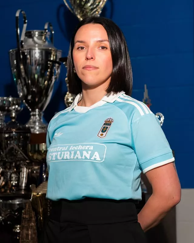 Le Real Oviedo fête son centenaire avec un maillot anniversaire