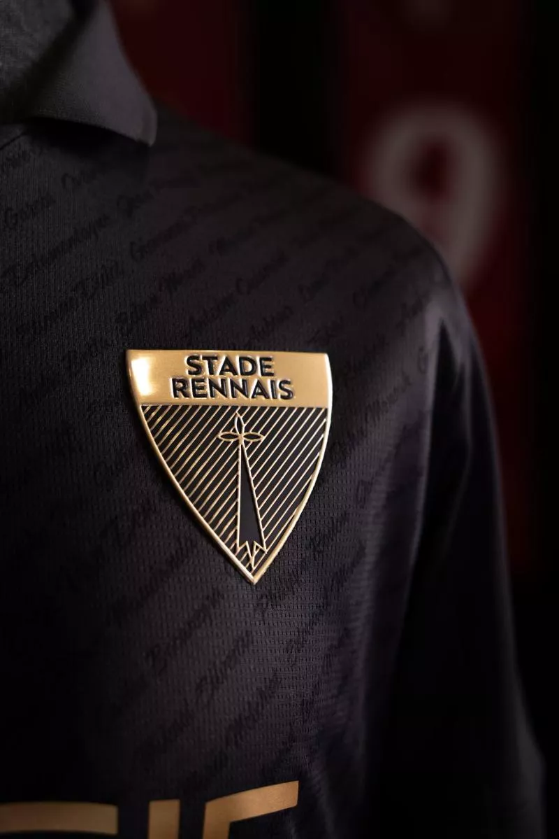 Le Stade rennais fête ses 125 ans avec un superbe maillot anniversaire
