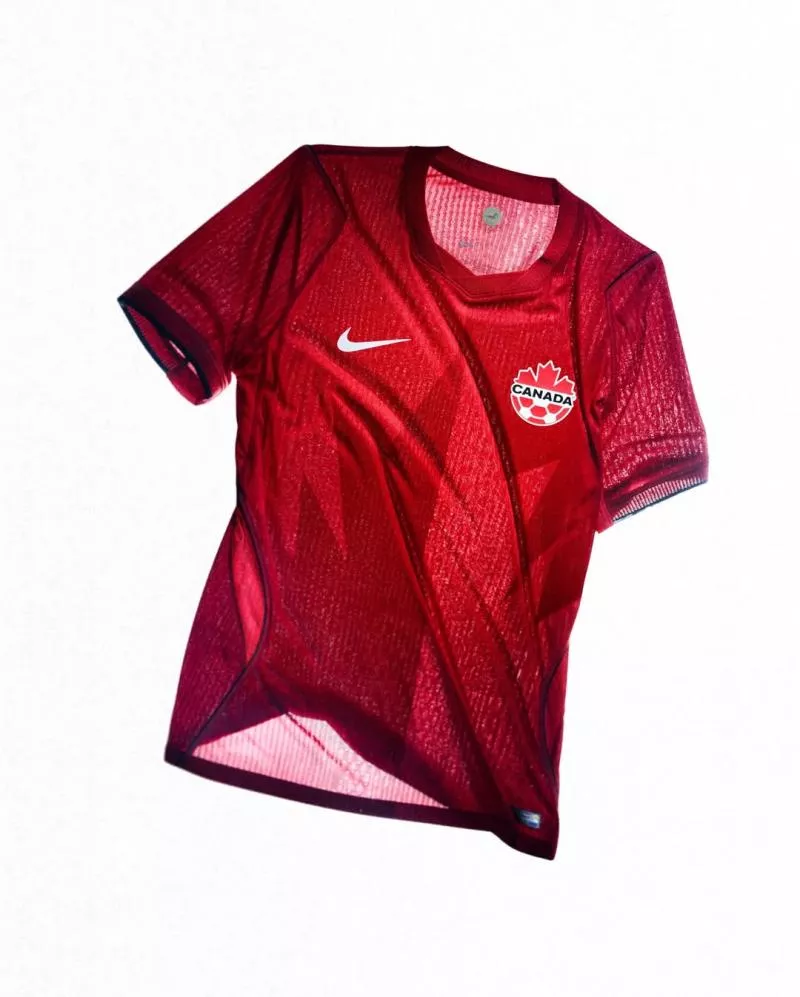 Le Canada dévoile ses nouvelles tuniques pour la Coupe du monde 2026