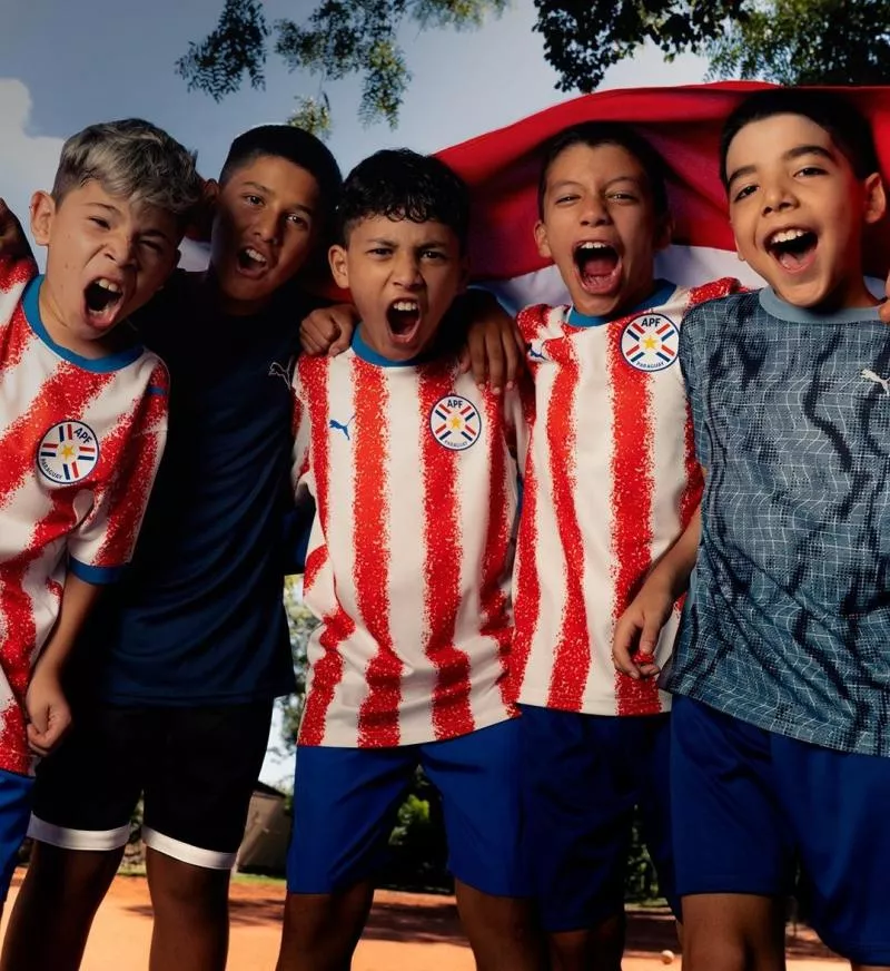 Le Paraguay dégaine son nouveau maillot pour la Coupe du monde 2026