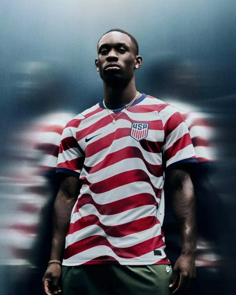 Les États-Unis présentent leurs nouveaux maillots pour la Coupe du monde 2026