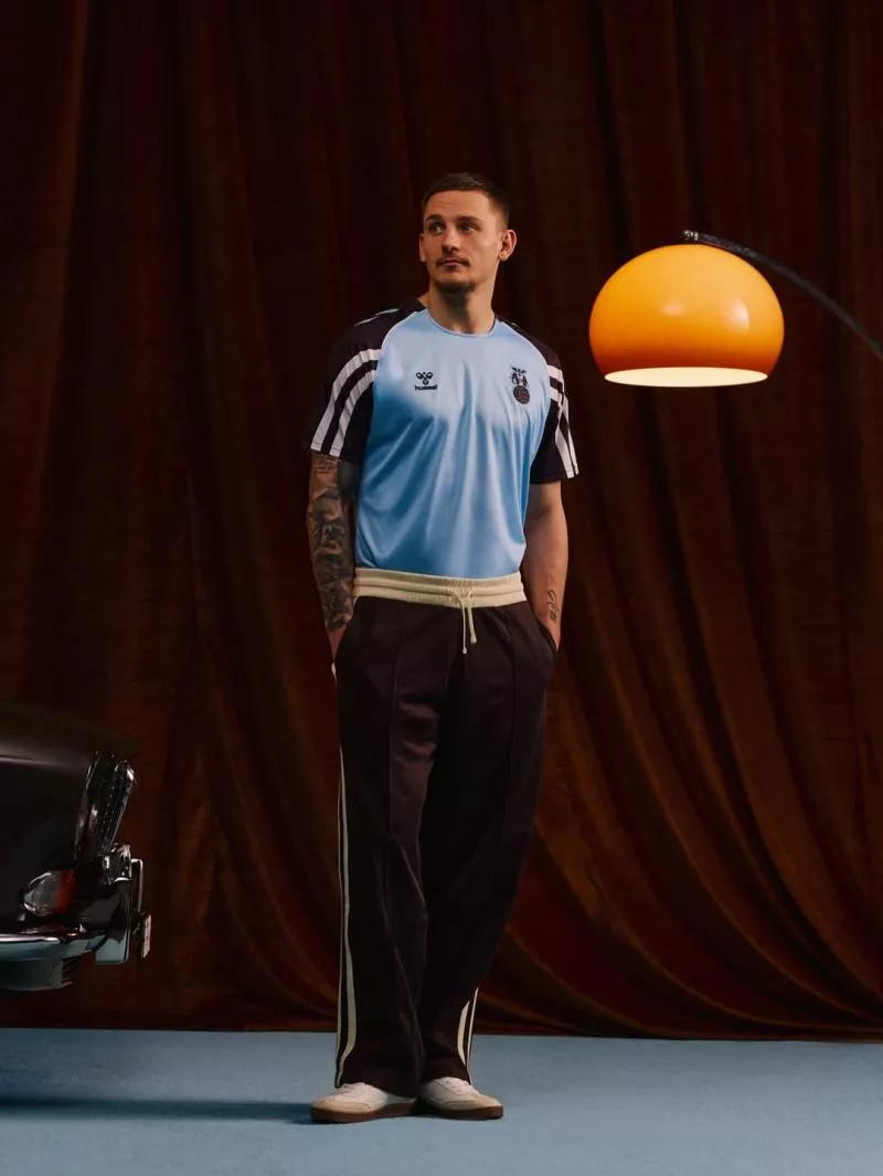 L'un des pires maillots de l'Histoire fait son retour en Angleterre