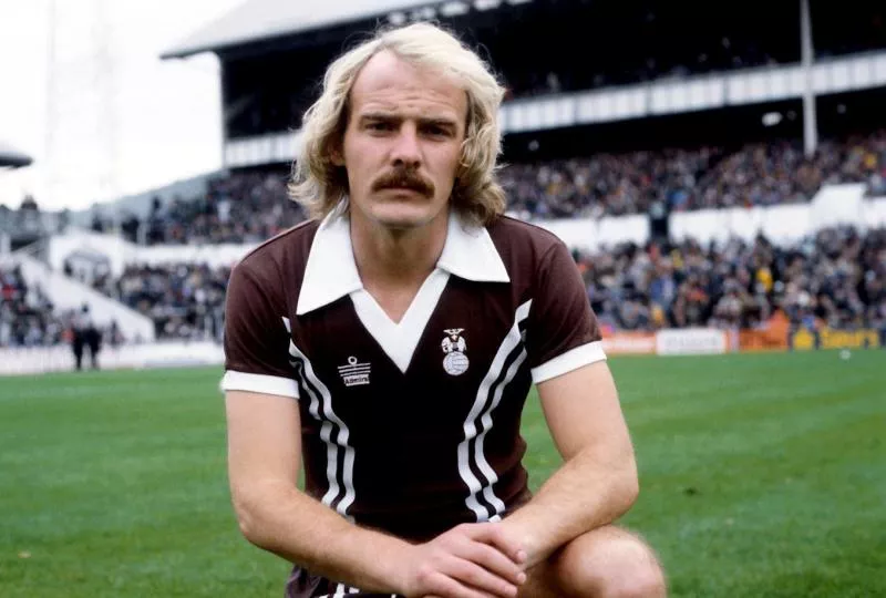 L'un des pires maillots de l'Histoire fait son retour en Angleterre