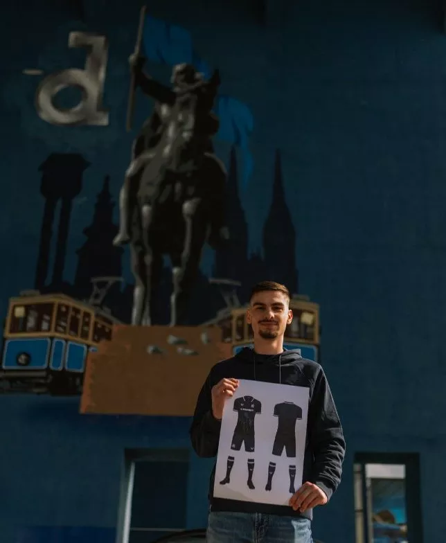 Un supporter conçoit le nouveau maillot du Dinamo Zagreb