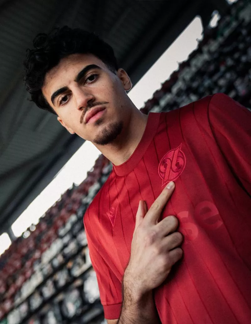 Hanovre célèbre ses 130 ans avec un joli maillot anniversaire