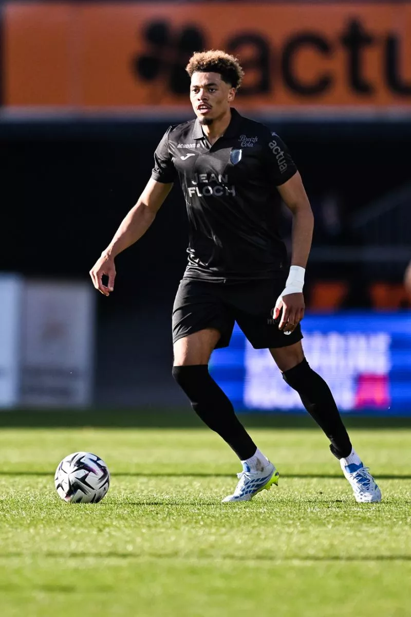 Quand les clubs bretons dégainent leur maillot anniversaire